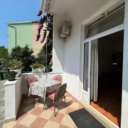 Jure - Ground Floor Studio-apartments Apartment