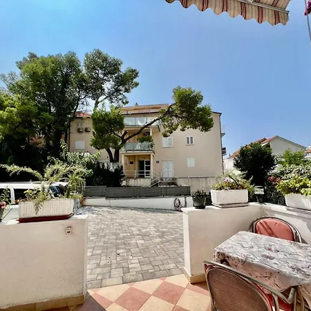 Jure - Ground Floor Studio-apartments *