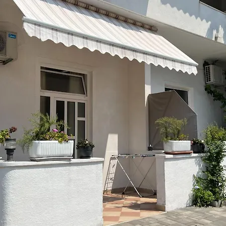 Apartment Jure - Ground Floor Studio-apartments *